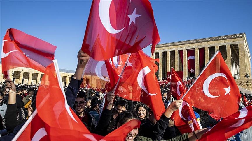 28 Ekim yarım gün mü, tatil mi? Okullar, bankalar ve kamu kurumları saat kaça kadar açık olacak? 2